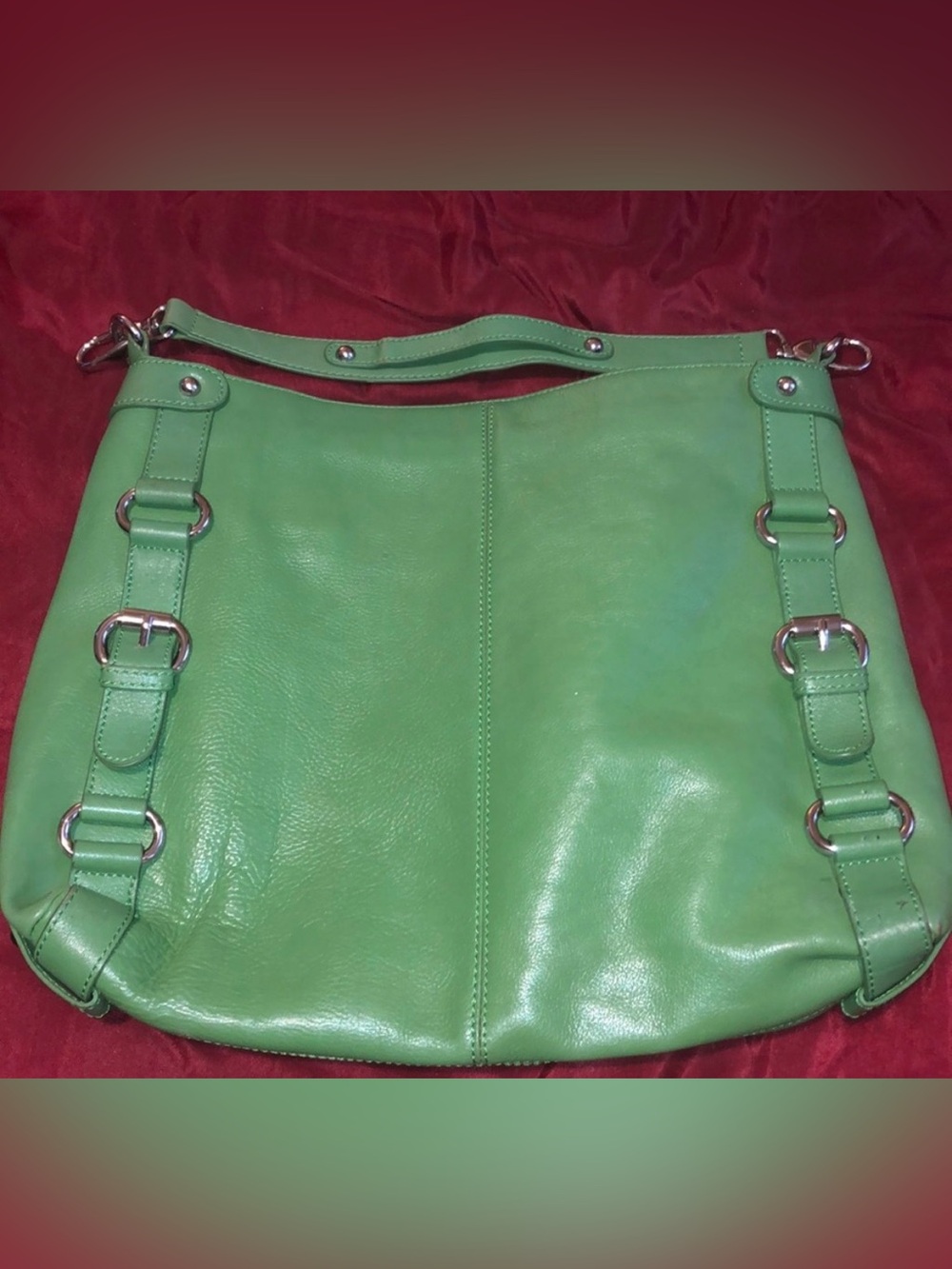 Presa 100% Green Leather Bag
With Detachable Strap & Metal Buckles